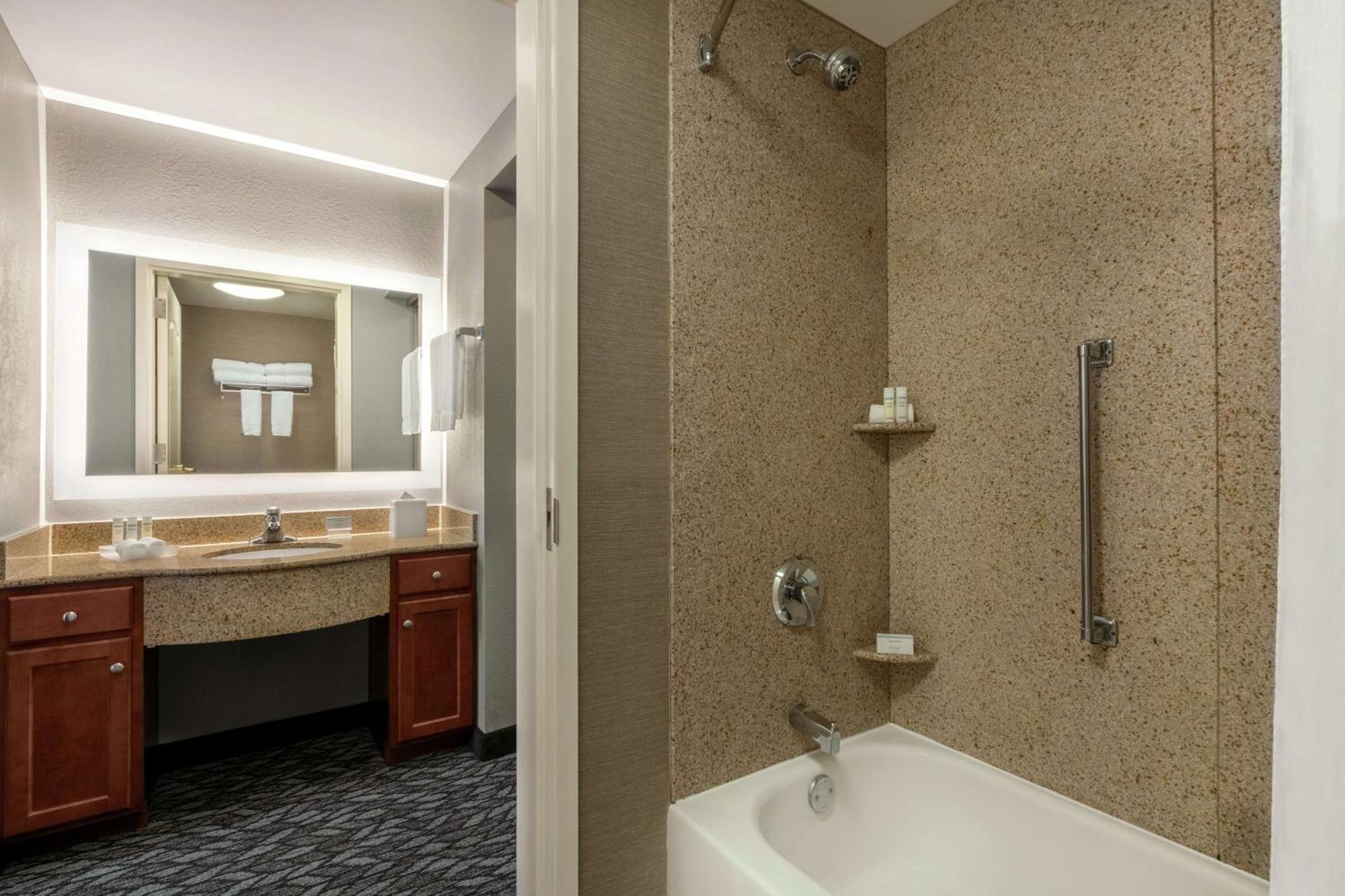 Hotel Homewood By Hilton East-hershey Area Harrisburg